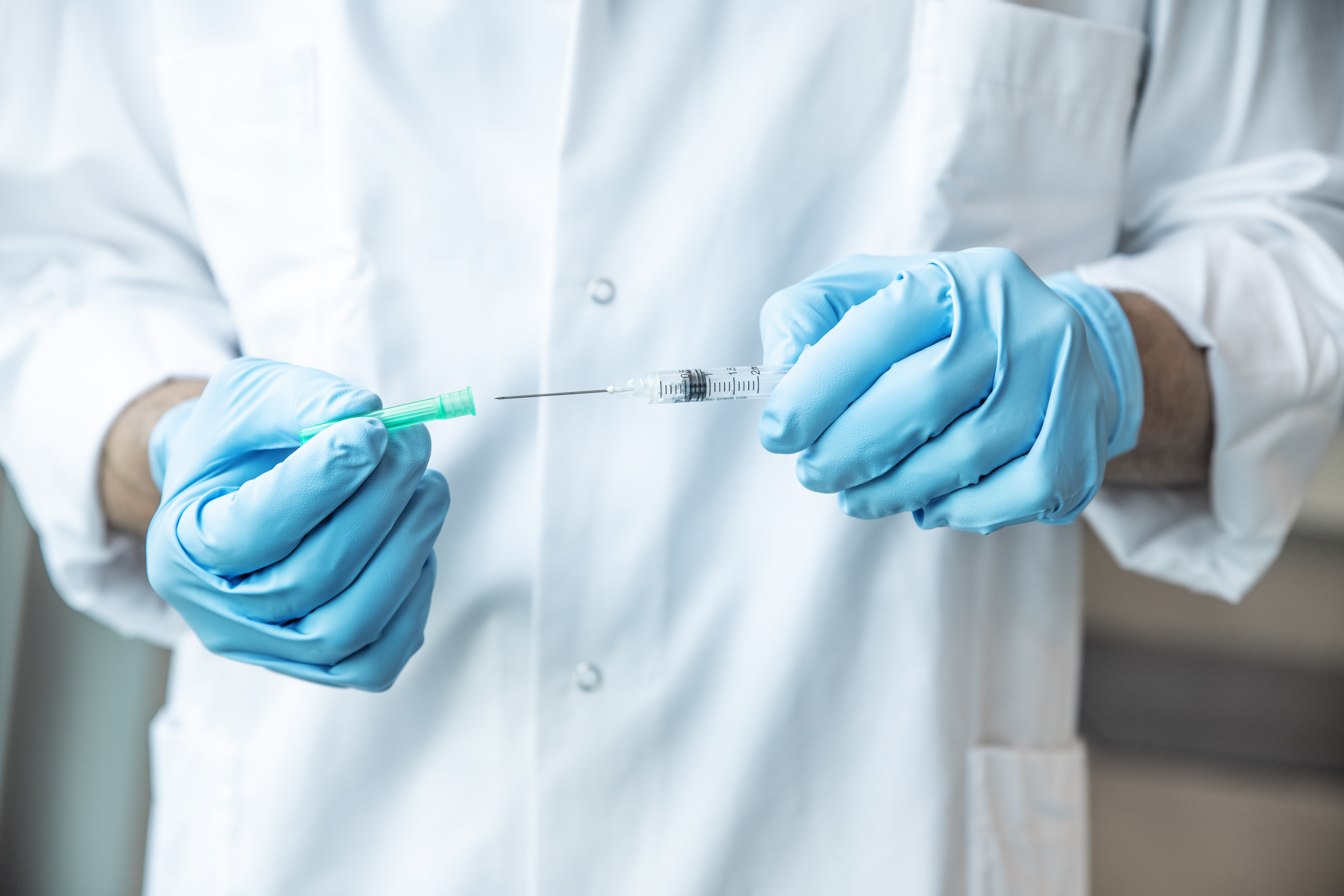 Sprøjte klargjort til test efter Verdenssundhedsorganisationens Performance, Quality and Safety-krav (WHO PQS) i vores laboratorium.