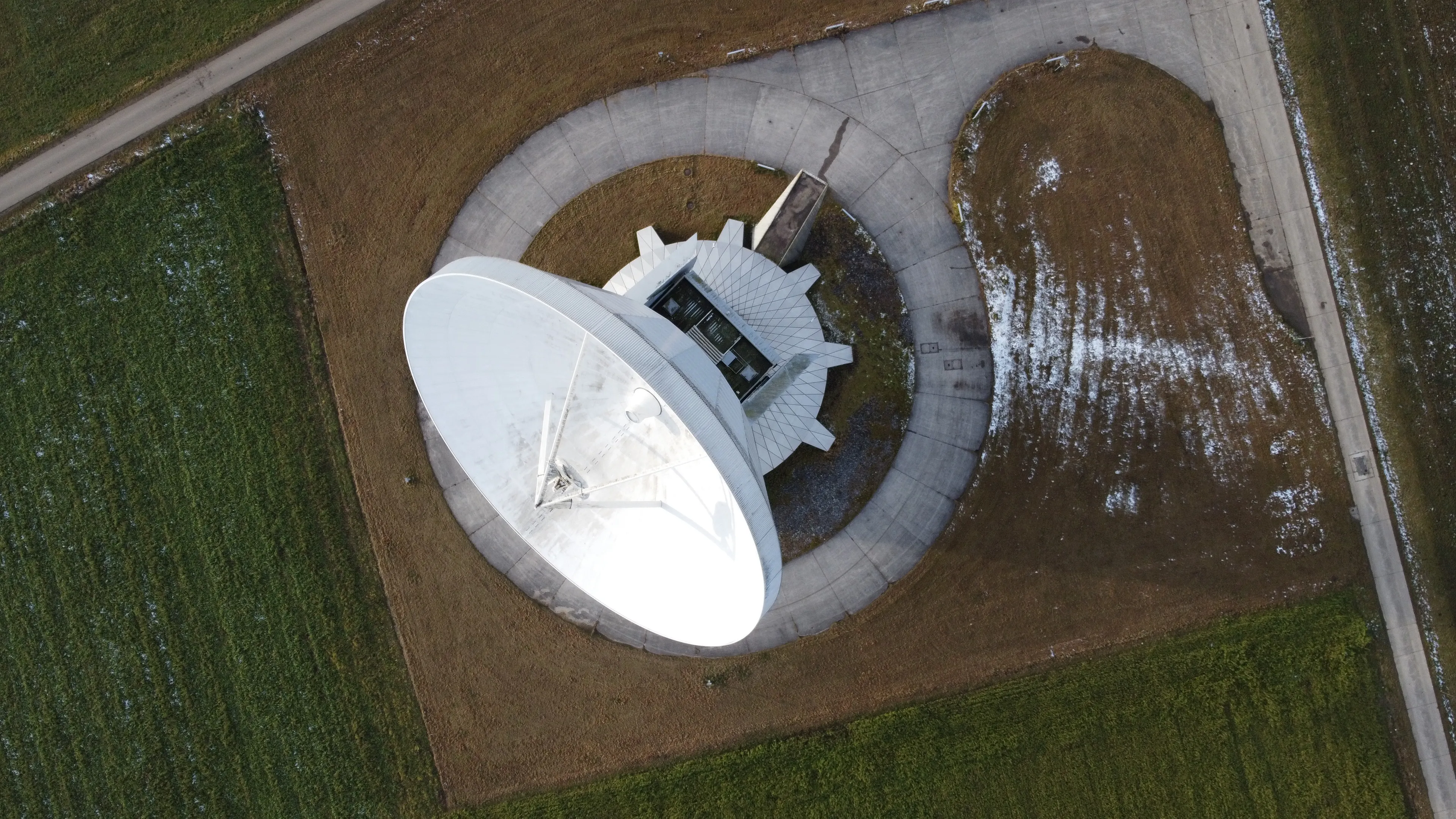 Satellite dish