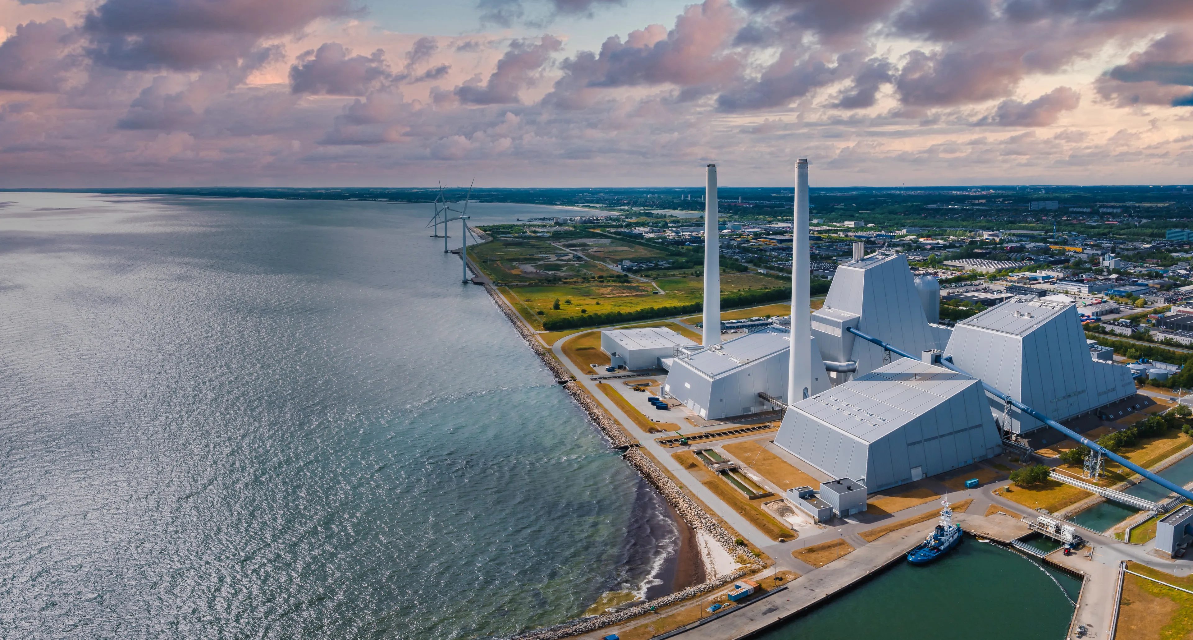 Power station with wind turbines