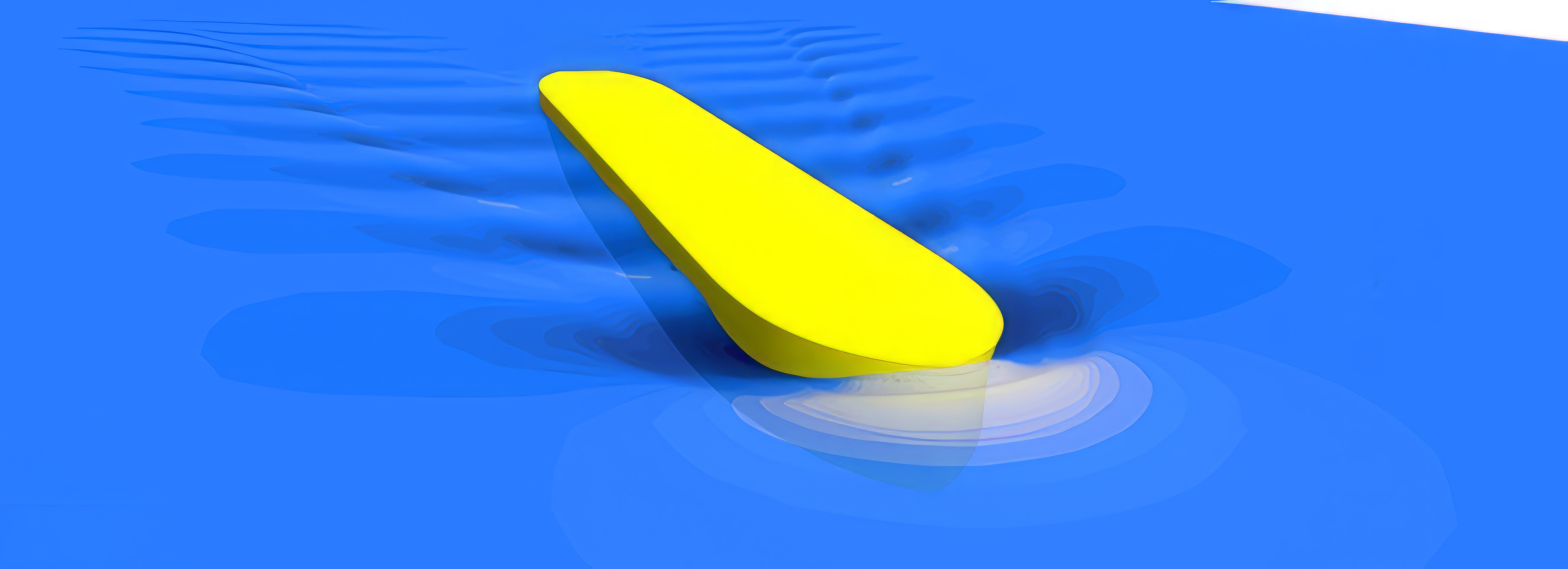 CFD visualisation of flow patterns around a vessel hull used in EEXI performance analysis and hydrodynamic assessment.